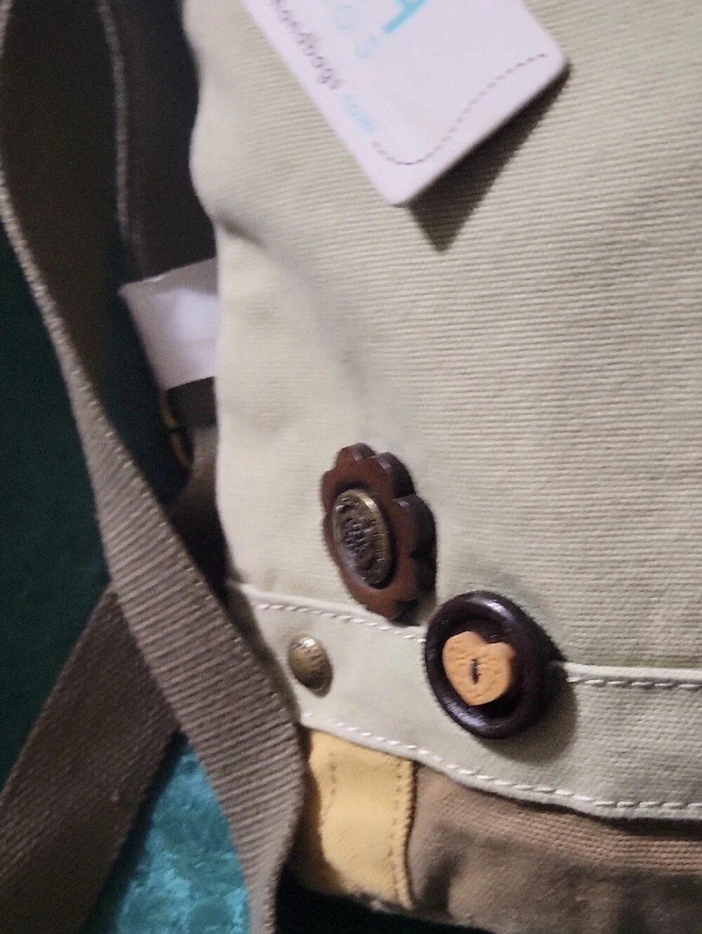 Chala crossbody messenger